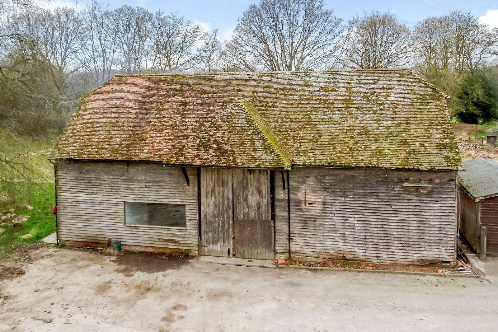 7 Bedroom Barn Conversion For Sale In Copthorne Common Copthorne