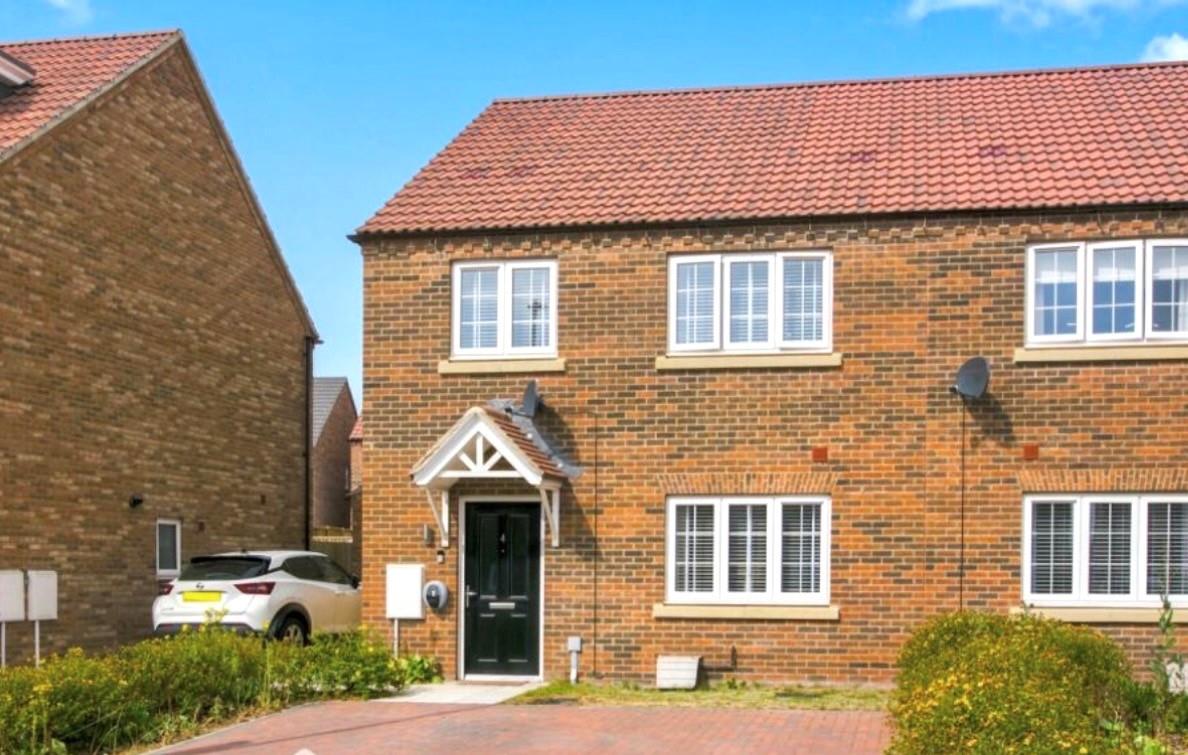 4, Daisy Drive, Doncaster photo 2