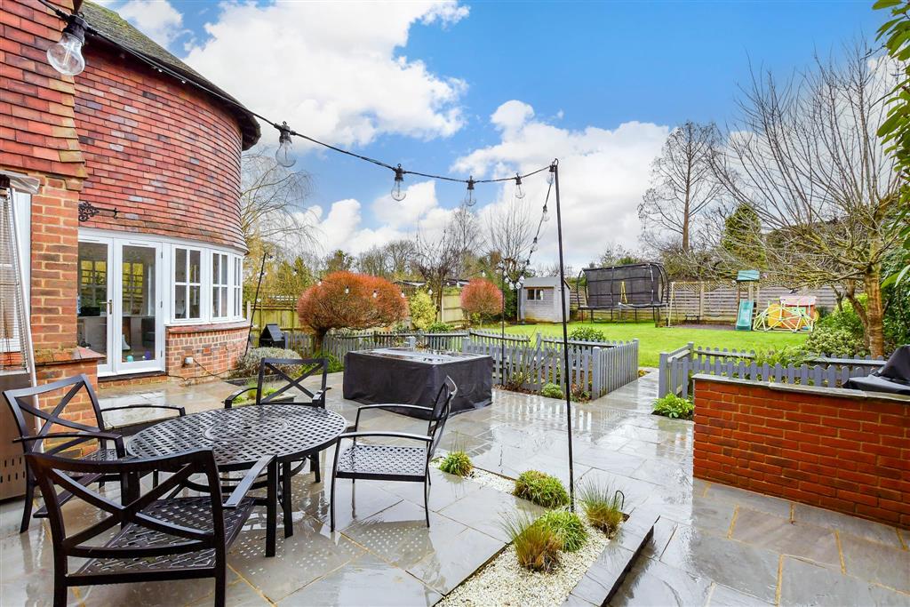 4 bedroom detached house for sale 0