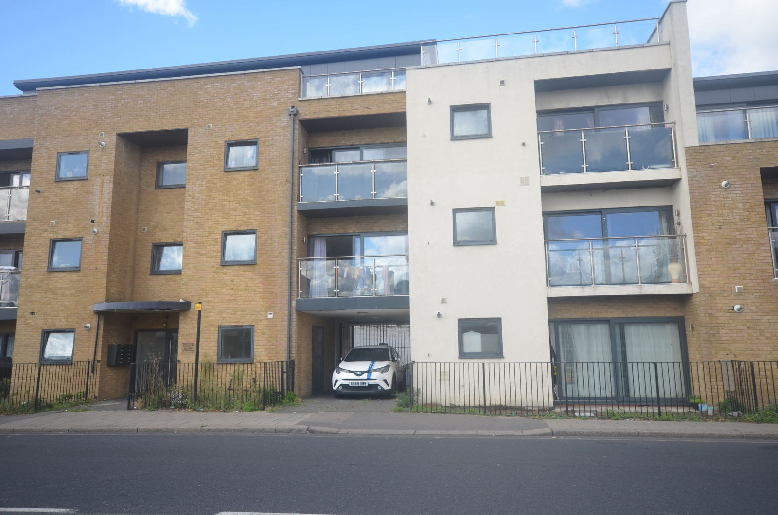 Flat 3, 723-733, Cranbrook Road, ILFORD photo 3