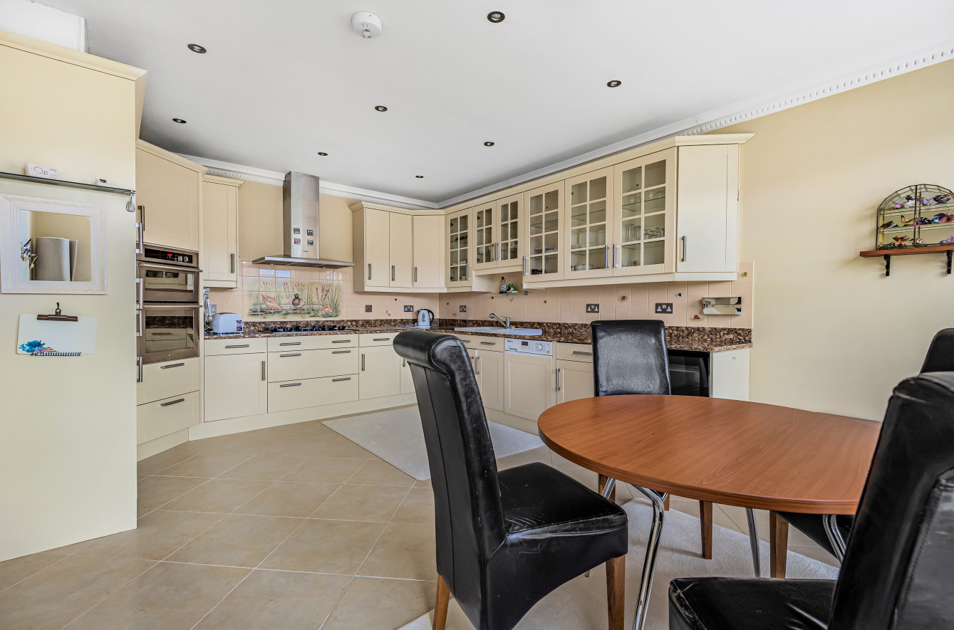 8, Belvedere Court, Sidmouth photo 3
