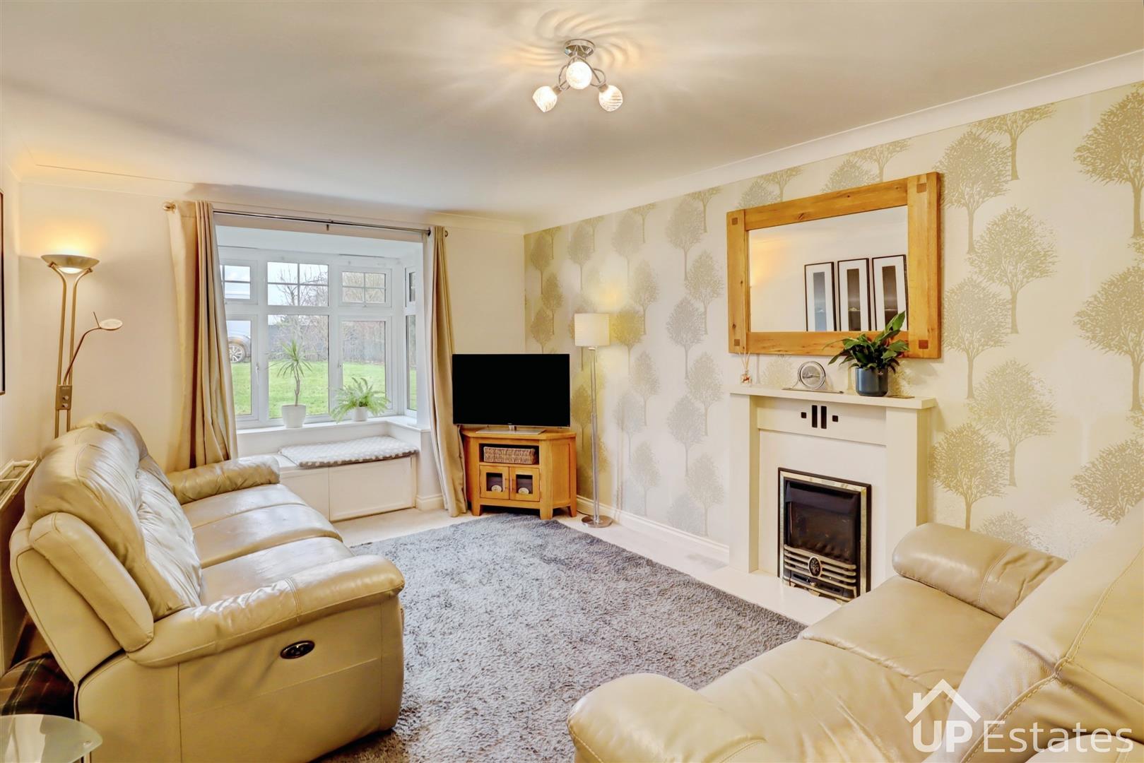 109, Chaytor Drive, Nuneaton photo 3