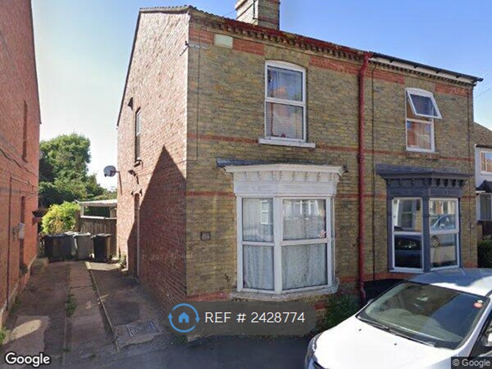 Gladstone Street, Bourne photo 2