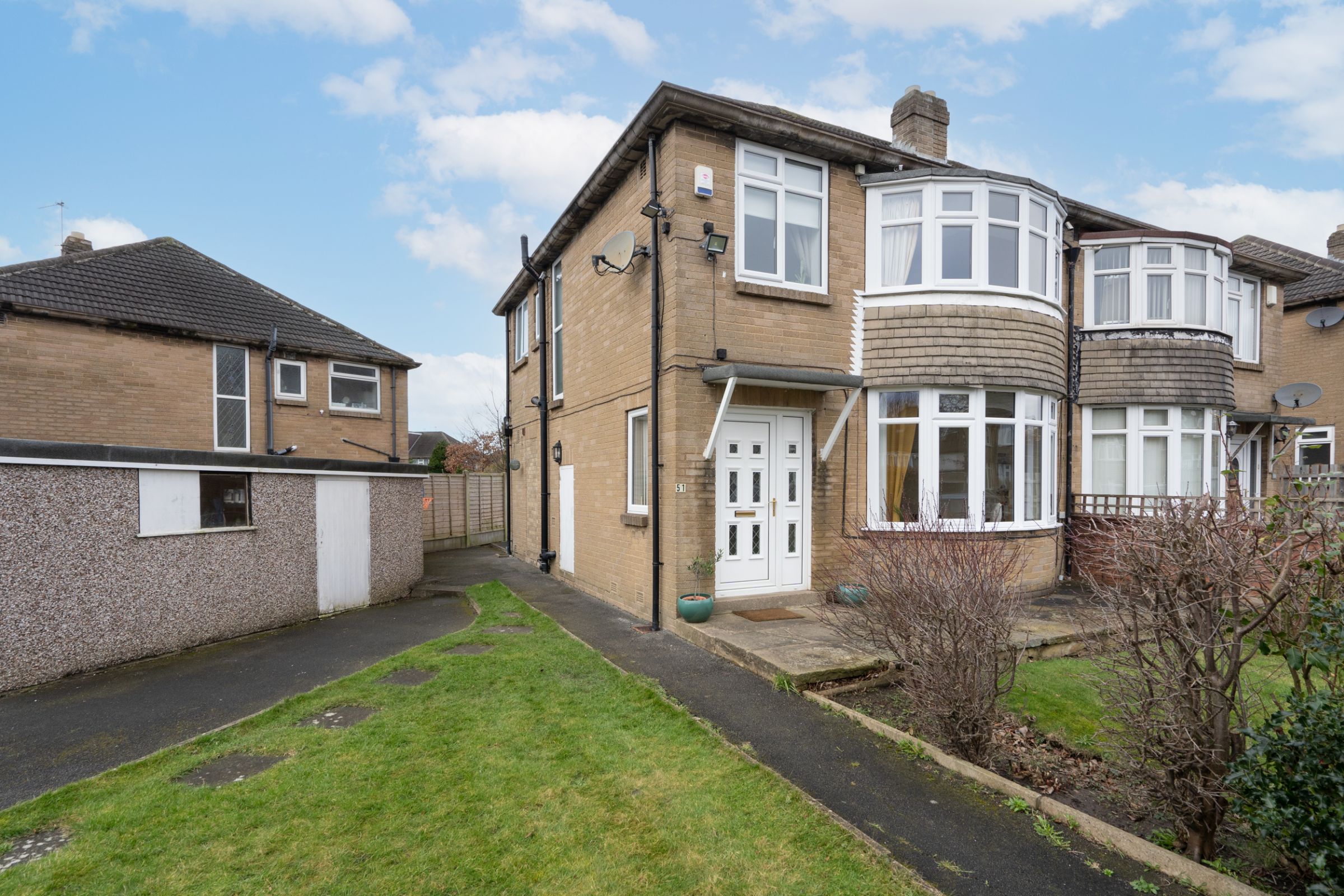 Photos of Carr Manor View, Moortown LS17 66768900 PrimeLocation