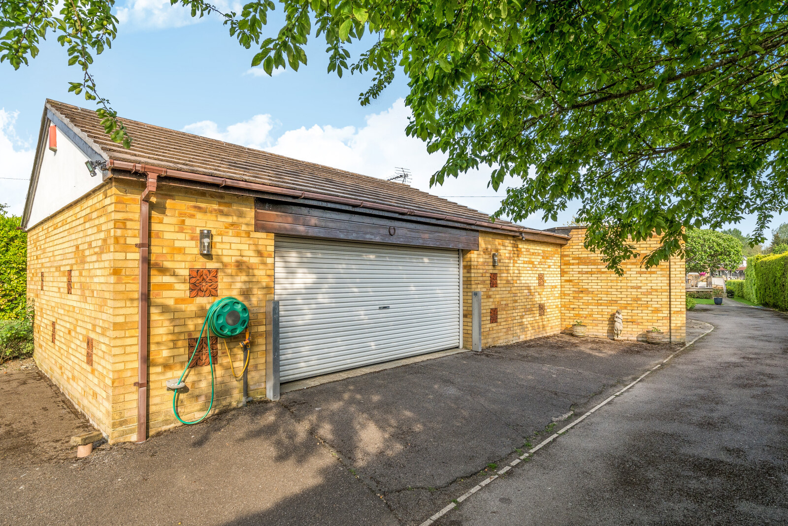 Photos of Hamm Court, Weybridge KT13 67426002 PrimeLocation