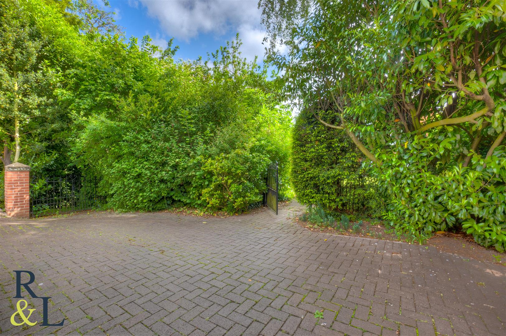 Photos of Bingham Road, RadcliffeOnTrent, Nottingham NG12 61635790