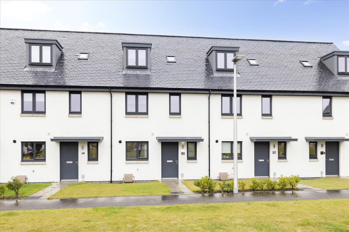 69 Viscount Drive, Eskbank, Dalkeith photo 3