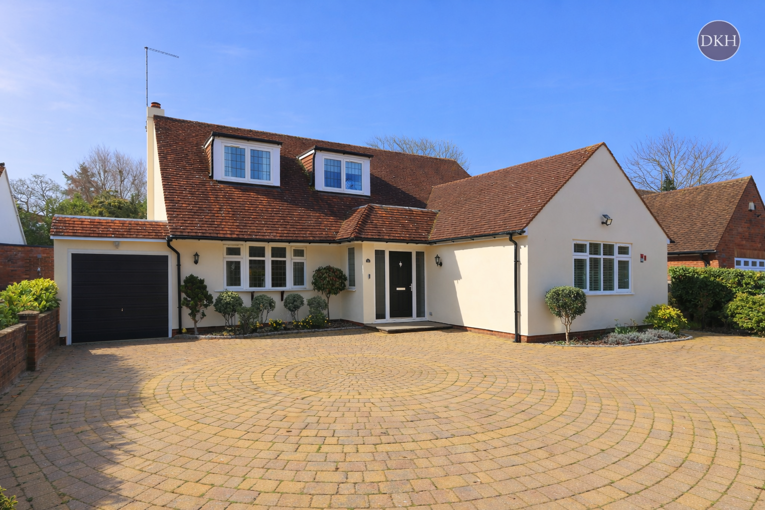 5 bedroom detached house for sale in Wokingham