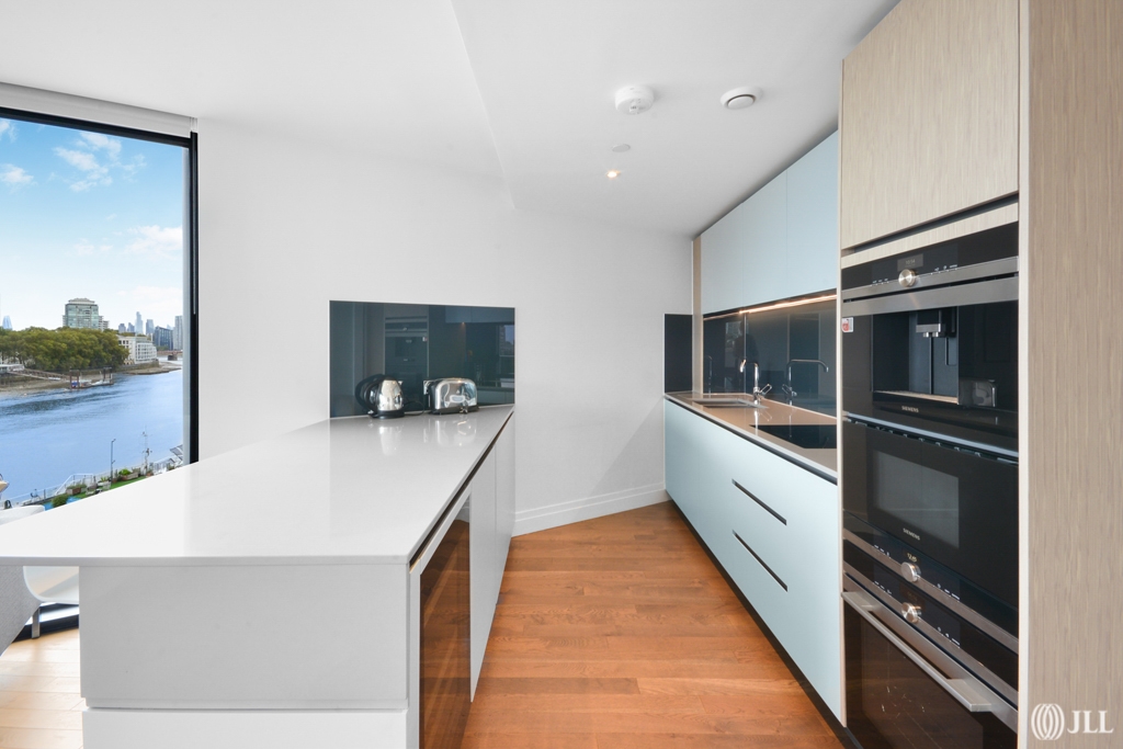 2 bedroom flat for sale 0