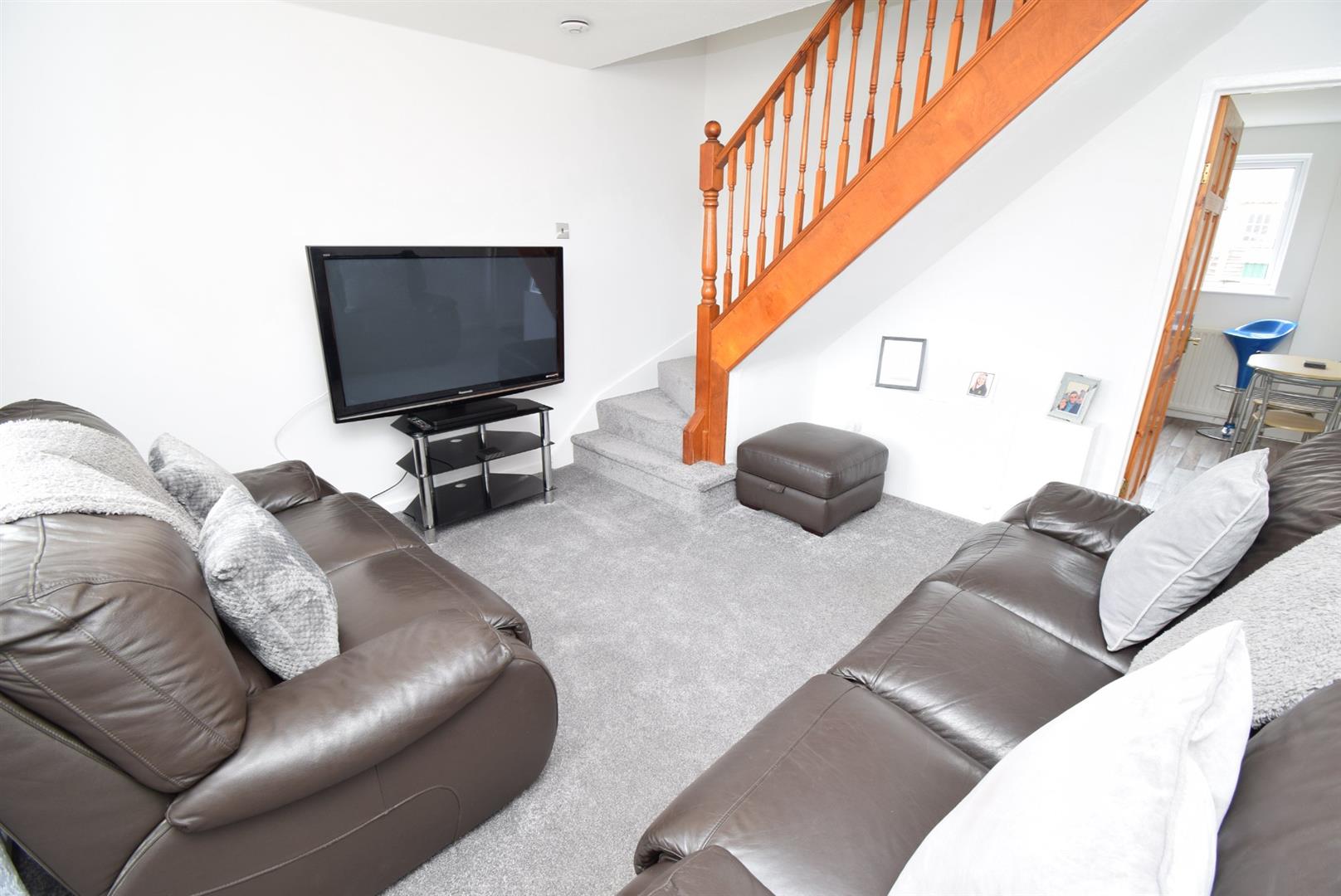 17, Ashmore Drive, Gawthorpe photo 4