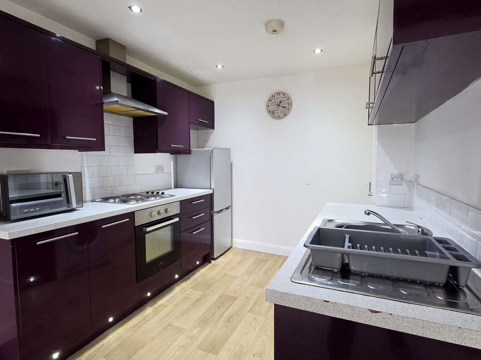 2, Pellon Lane, Halifax photo 5