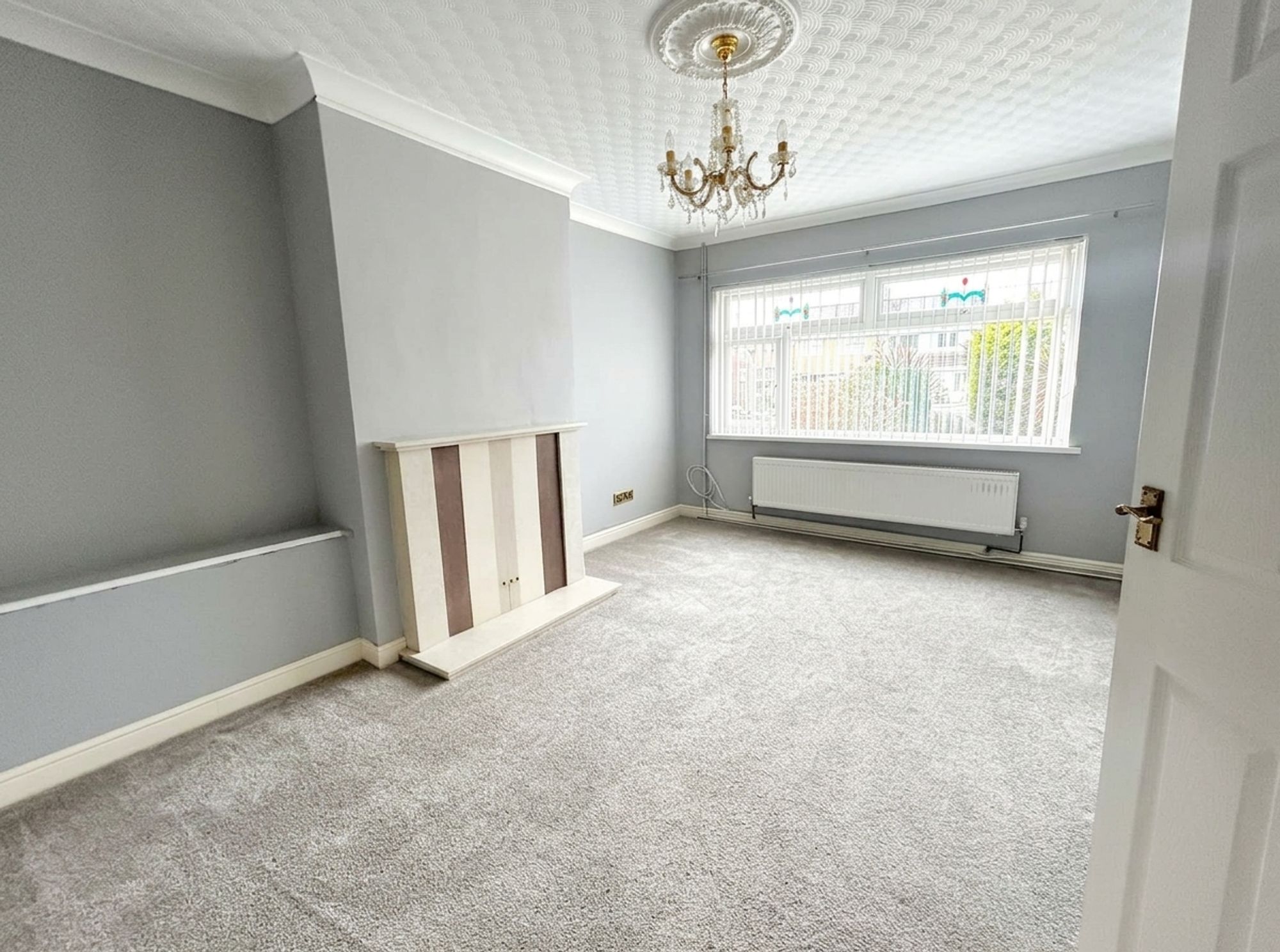 97 Merlin Crescent, Bridgend photo 4