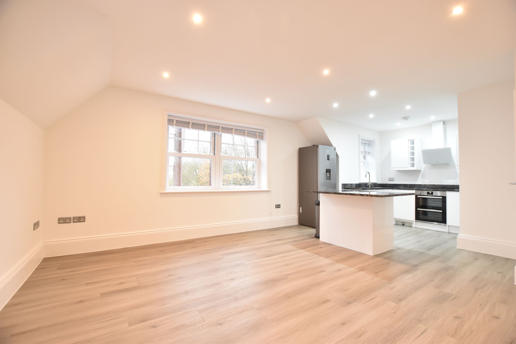 Apt 4, Station House, Ashtead photo 5