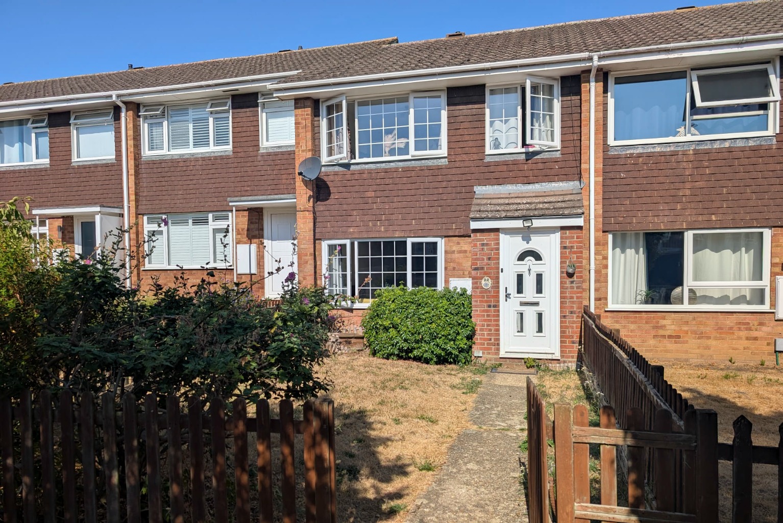 47, Bluebell Close, Bedford photo 2