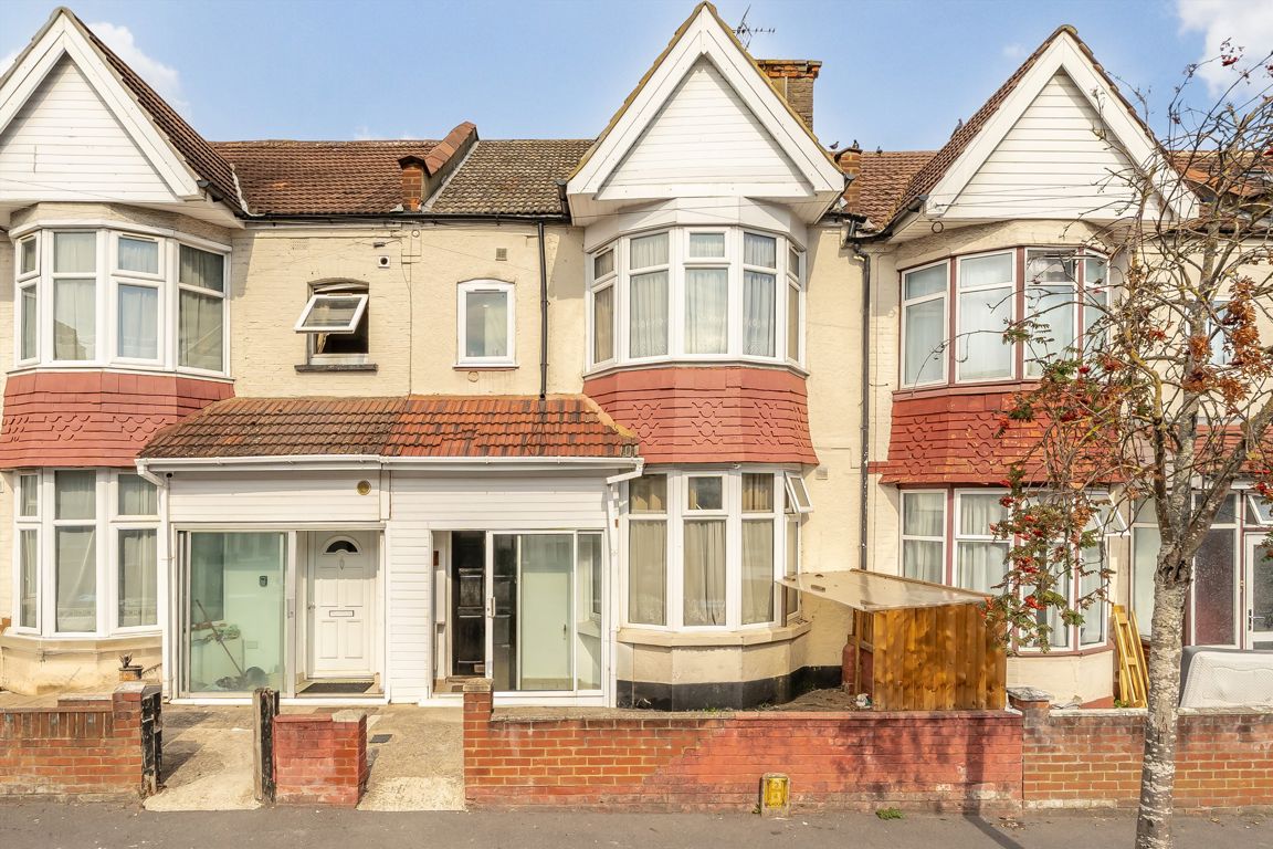 Room 3, 63, Fernbank Avenue, Wembley photo 2
