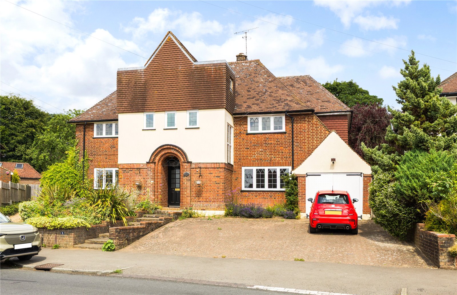 4 bedroom detached house for sale 0
