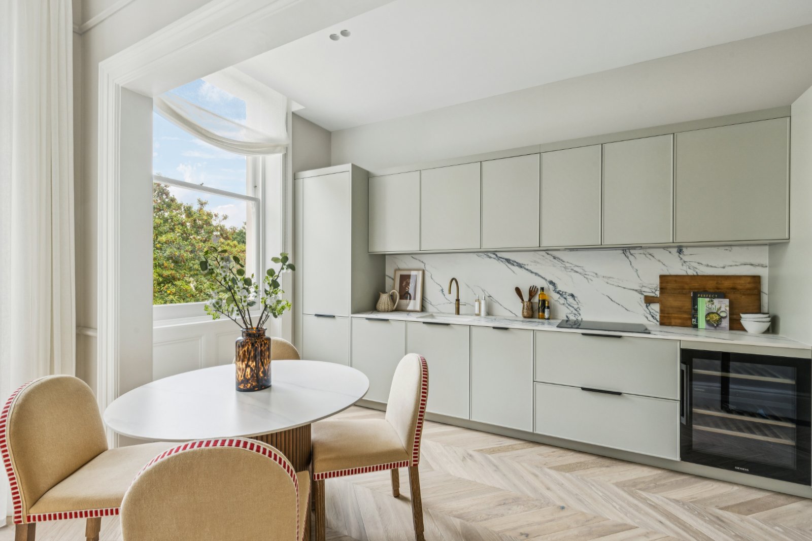 2 bedroom flat for sale 0