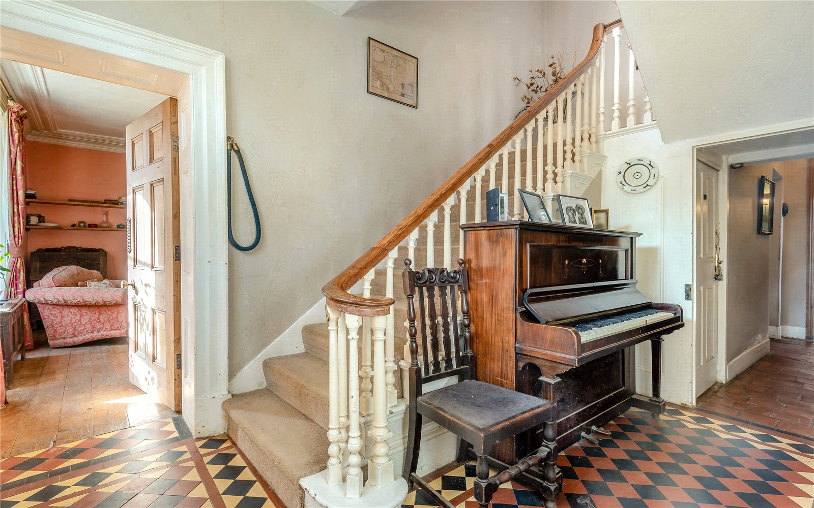 7 bedroom detached house for sale 0