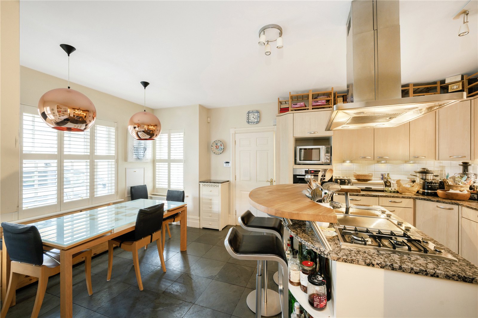 5 bedroom detached house for sale 0