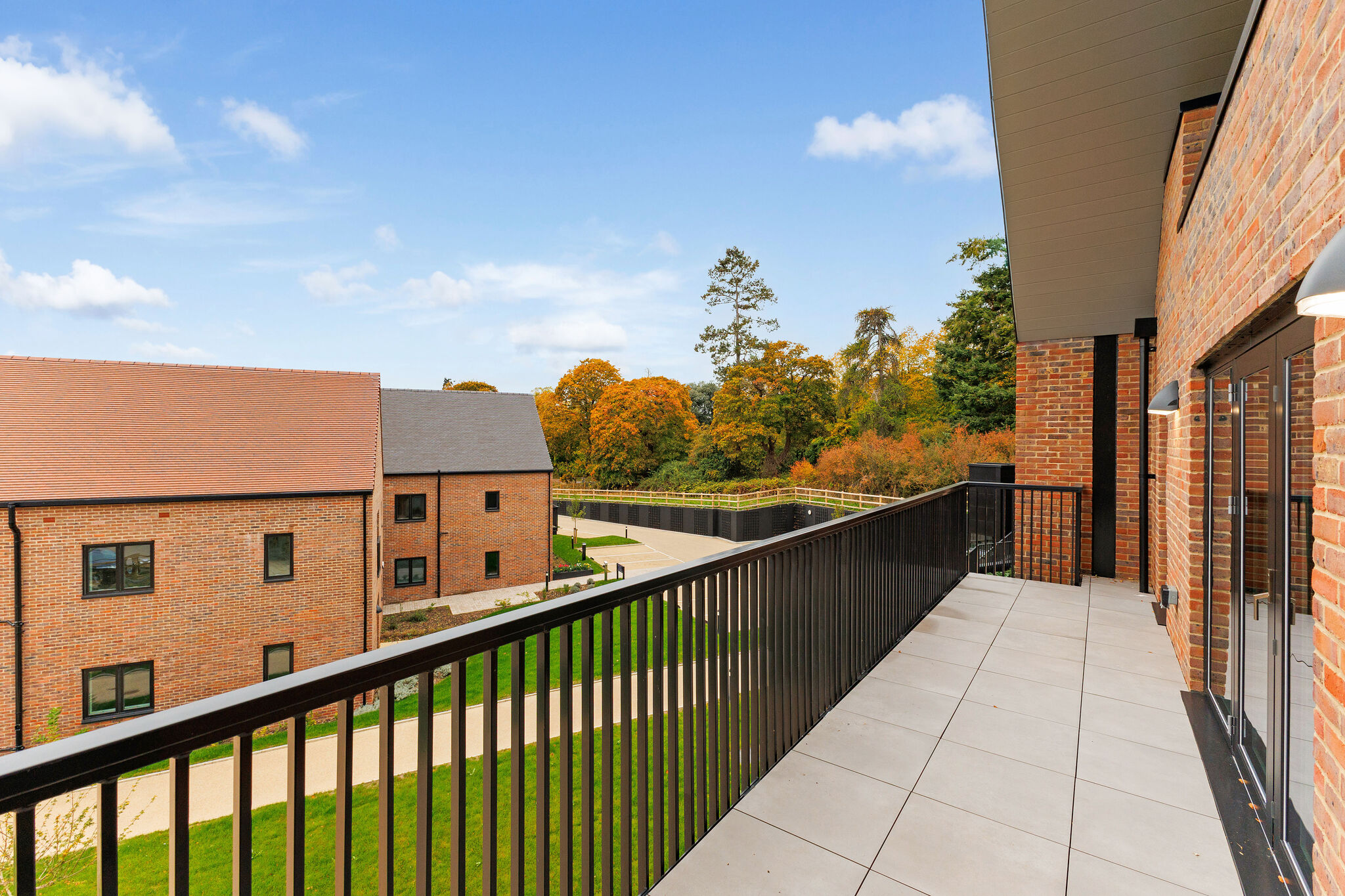 3 bedroom new flat for sale 0