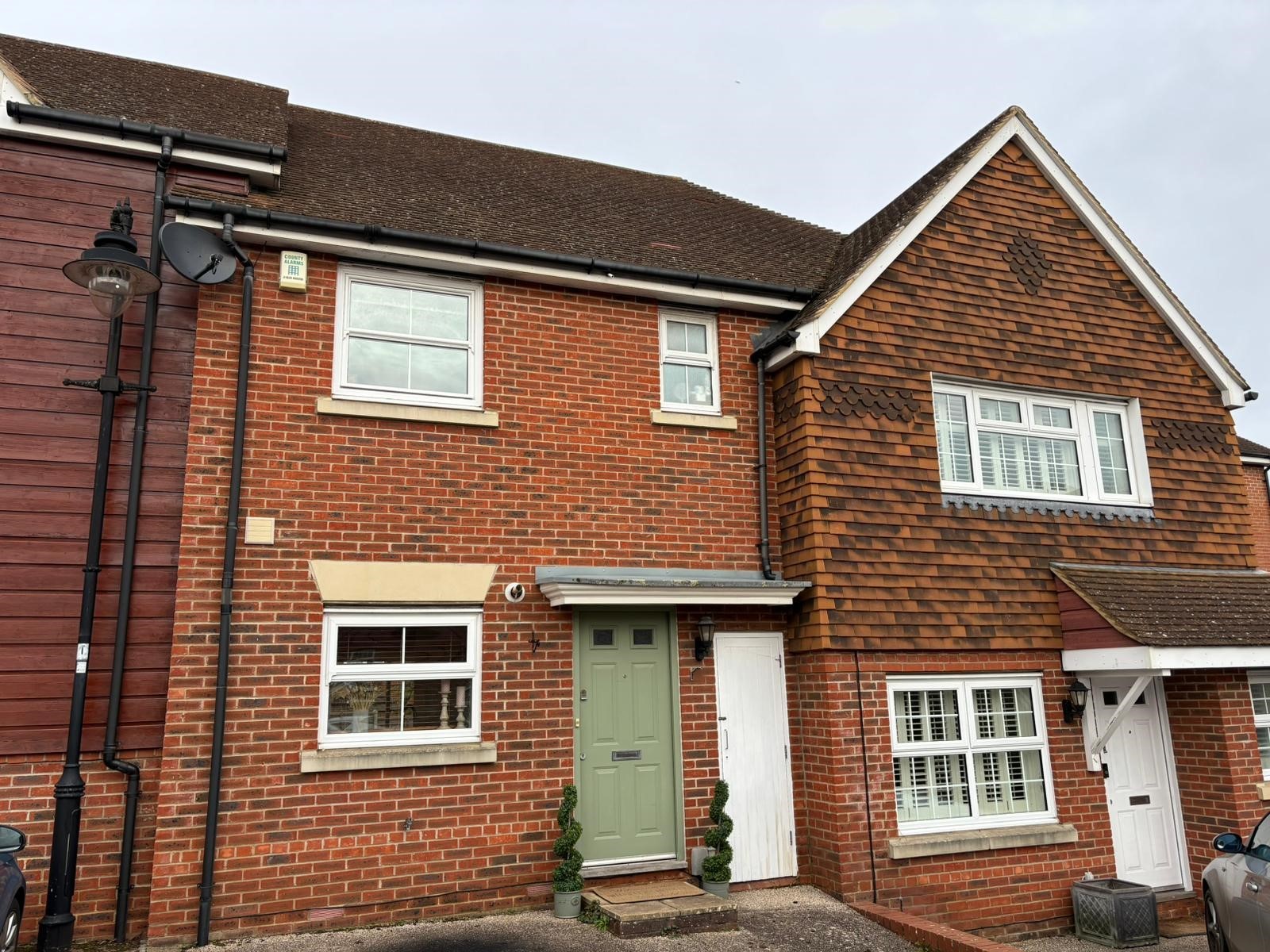 18, Chertsey Street, Hampshire photo 2