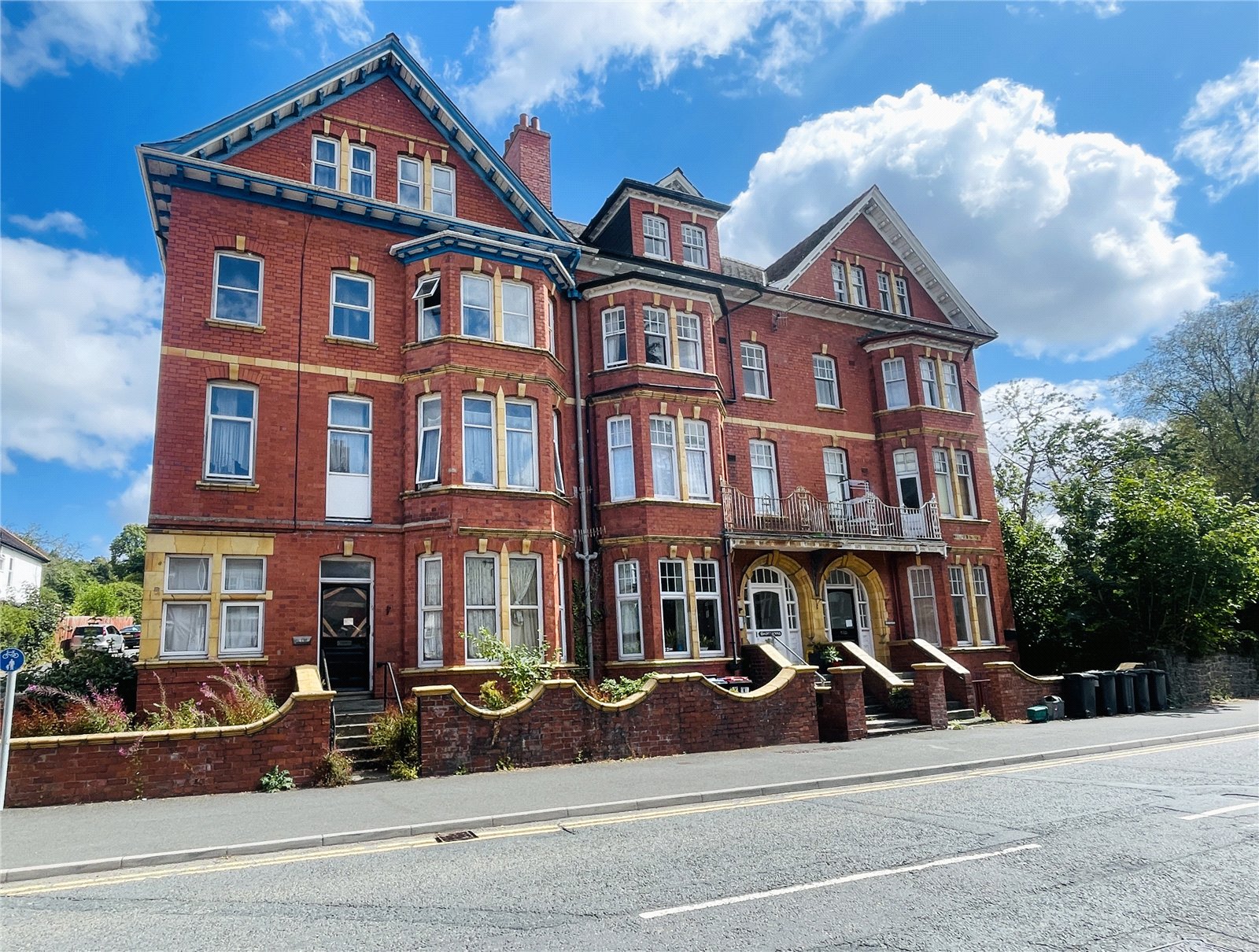 Flat 8 Eastlynne,, Temple Street, Powys photo 3