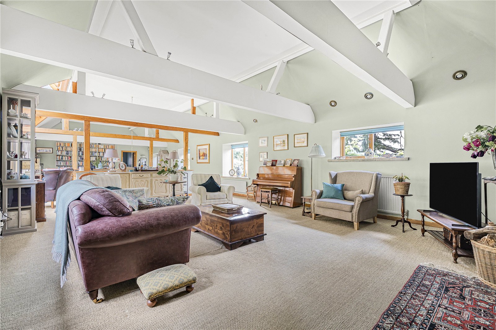 5 bedroom detached house for sale 0