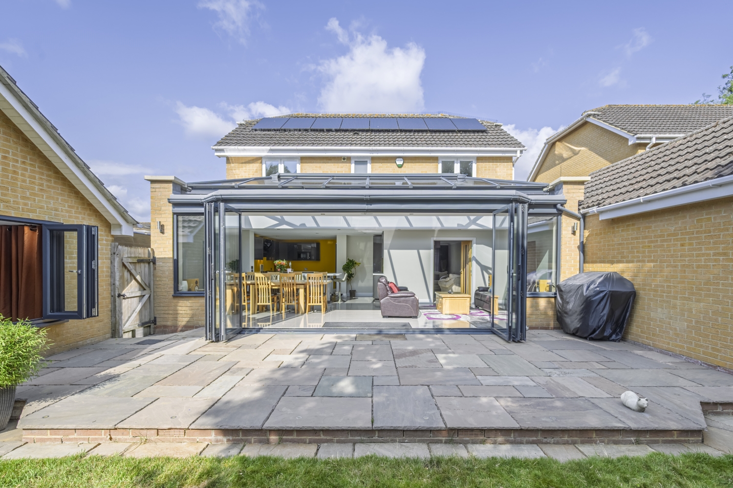 27, Haywain Close, Swindon photo 4
