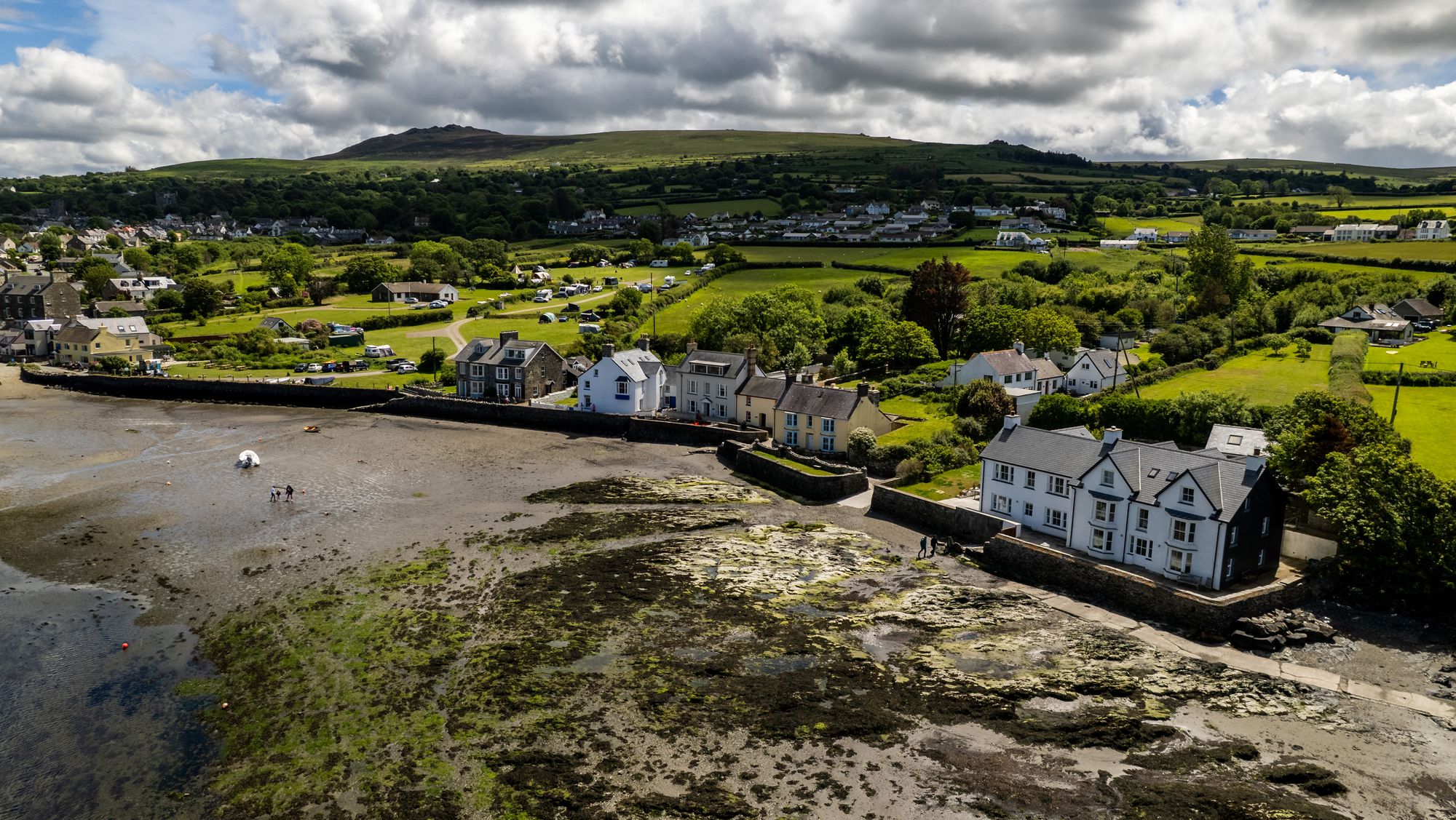 4 bedroom semi-detached house for sale 0