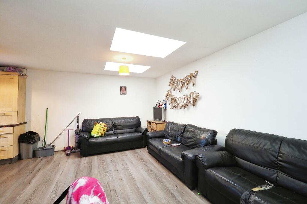 216, Harrington Street, Derby photo 4