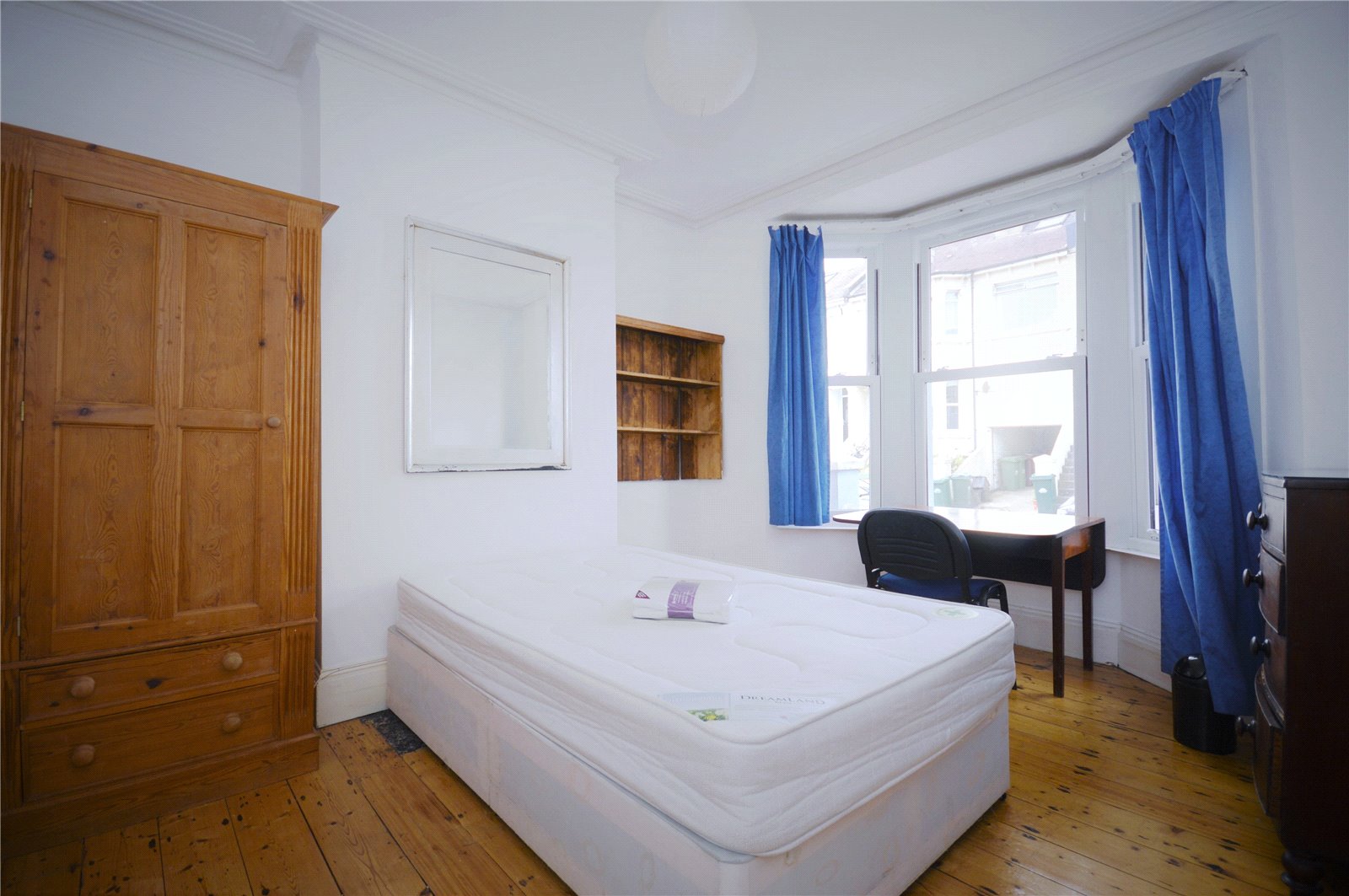 35 bedroom terraced house for sale 0