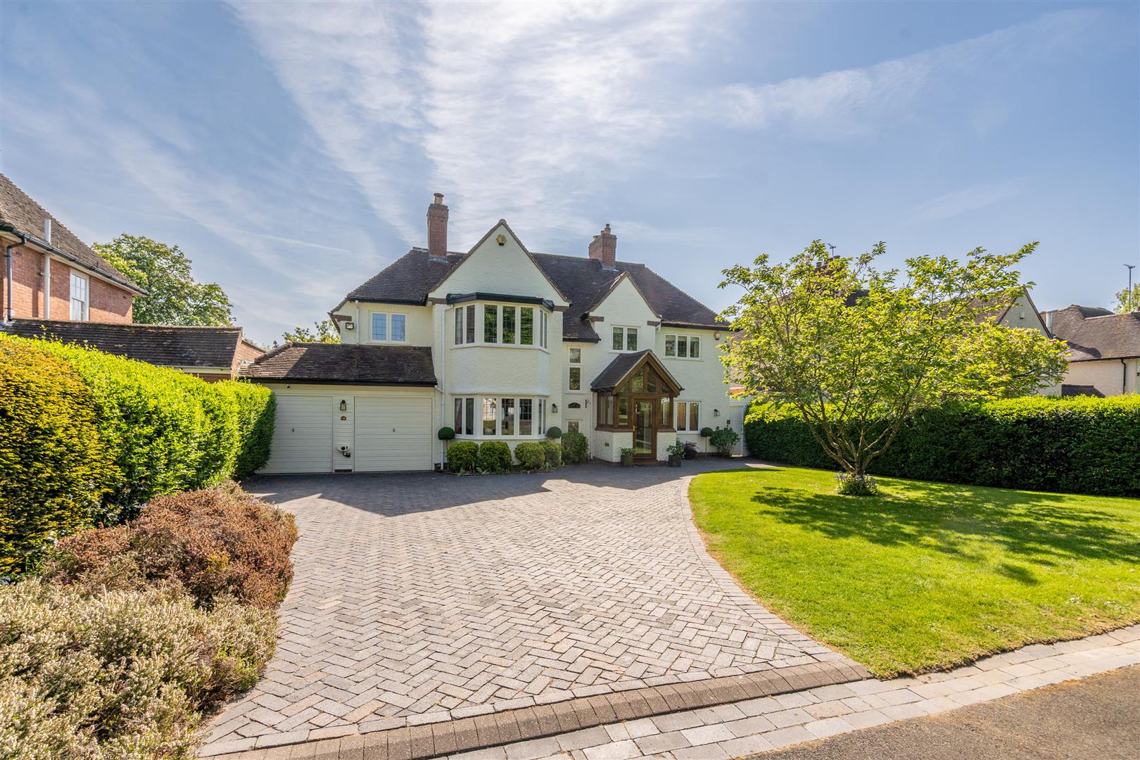 4 bedroom flat for sale