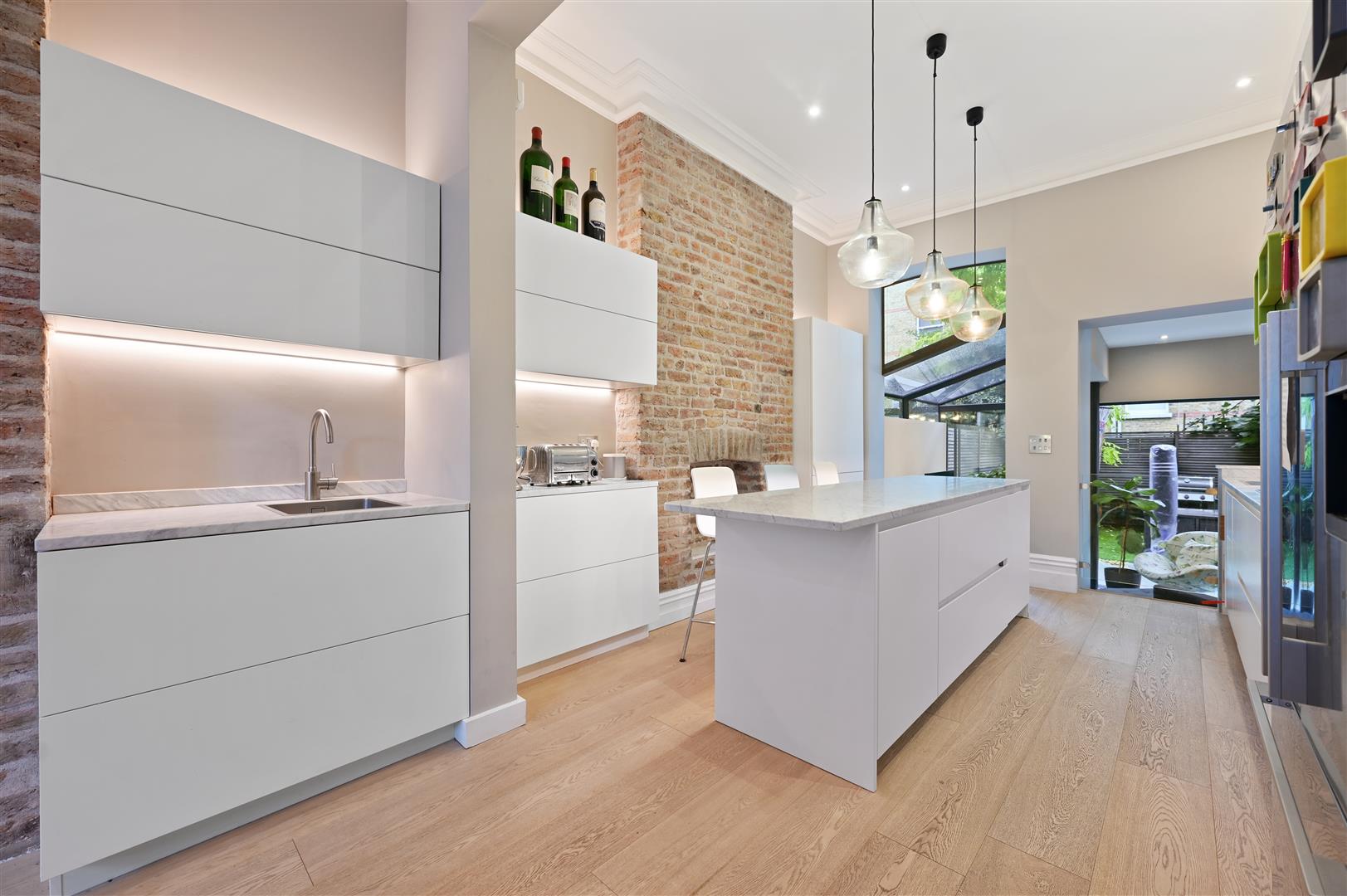 4 bedroom property for sale 0