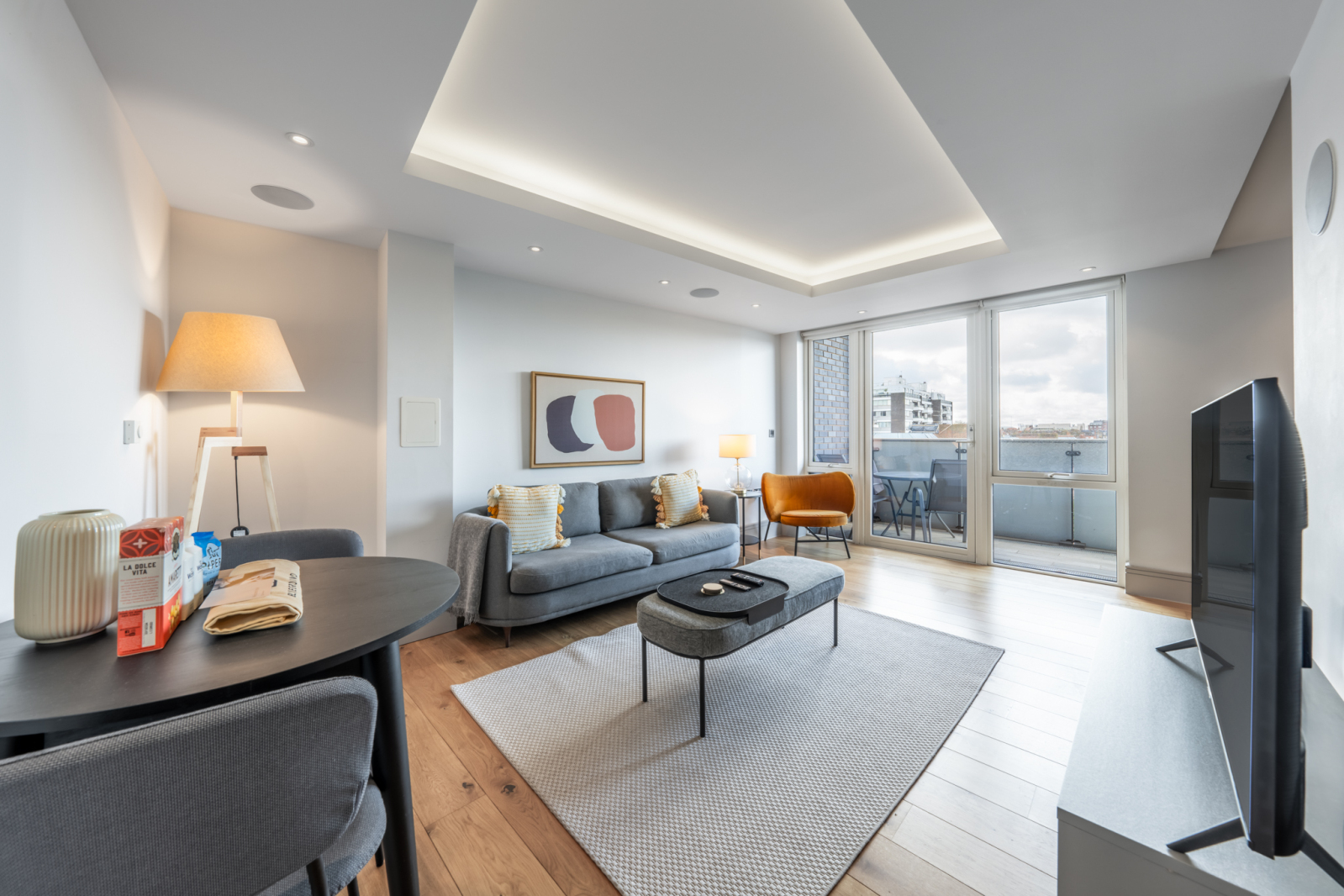 2 bedroom flat for sale 0