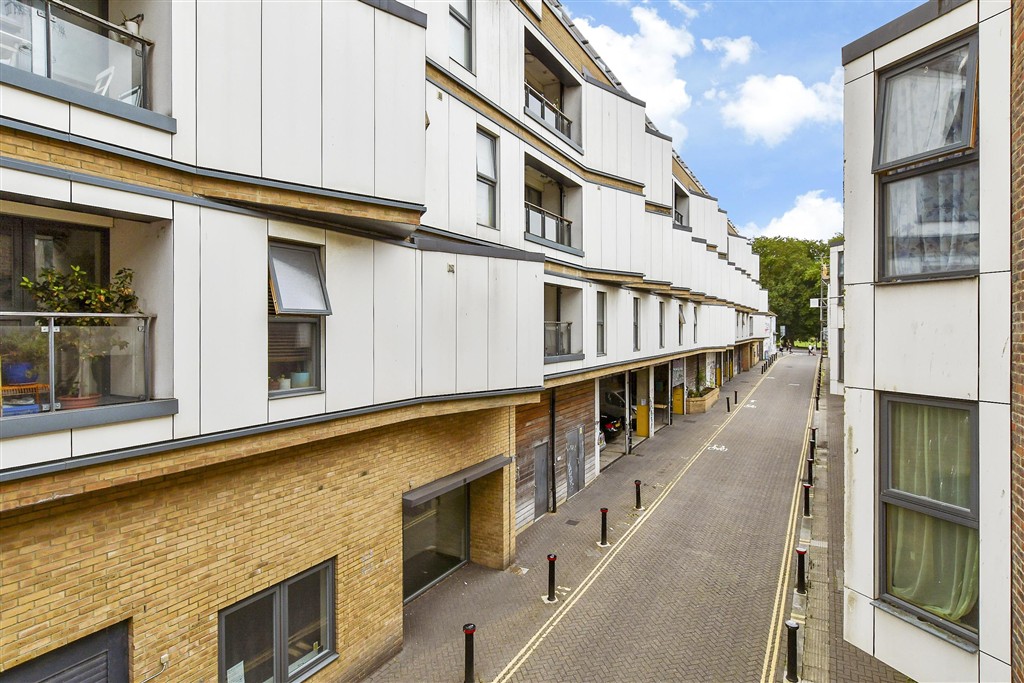 1-bed flat on Francis Street, Brighton, £240,000