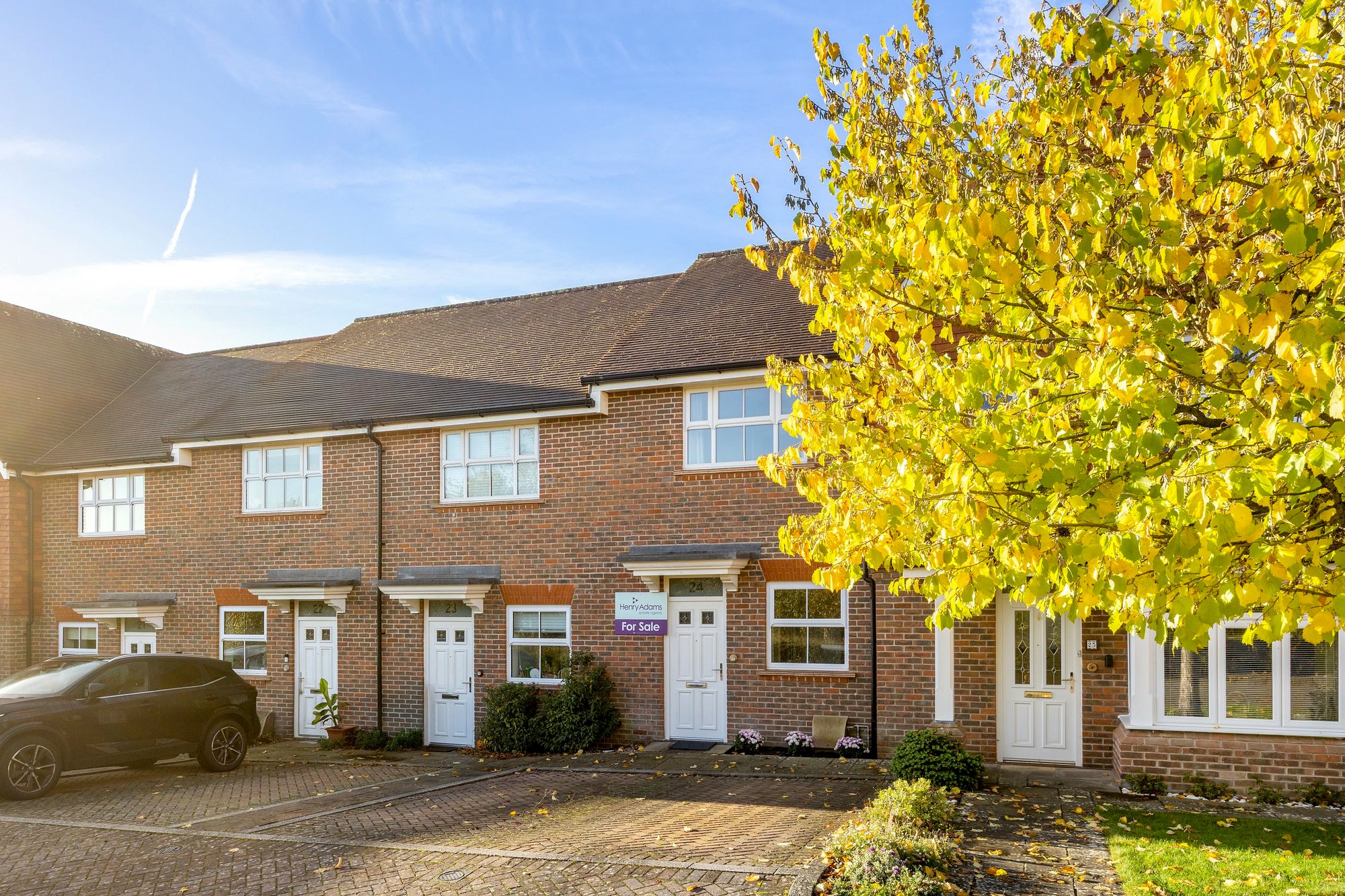 2-bed house on 24 Scholars Walk, Horsham, £350,000