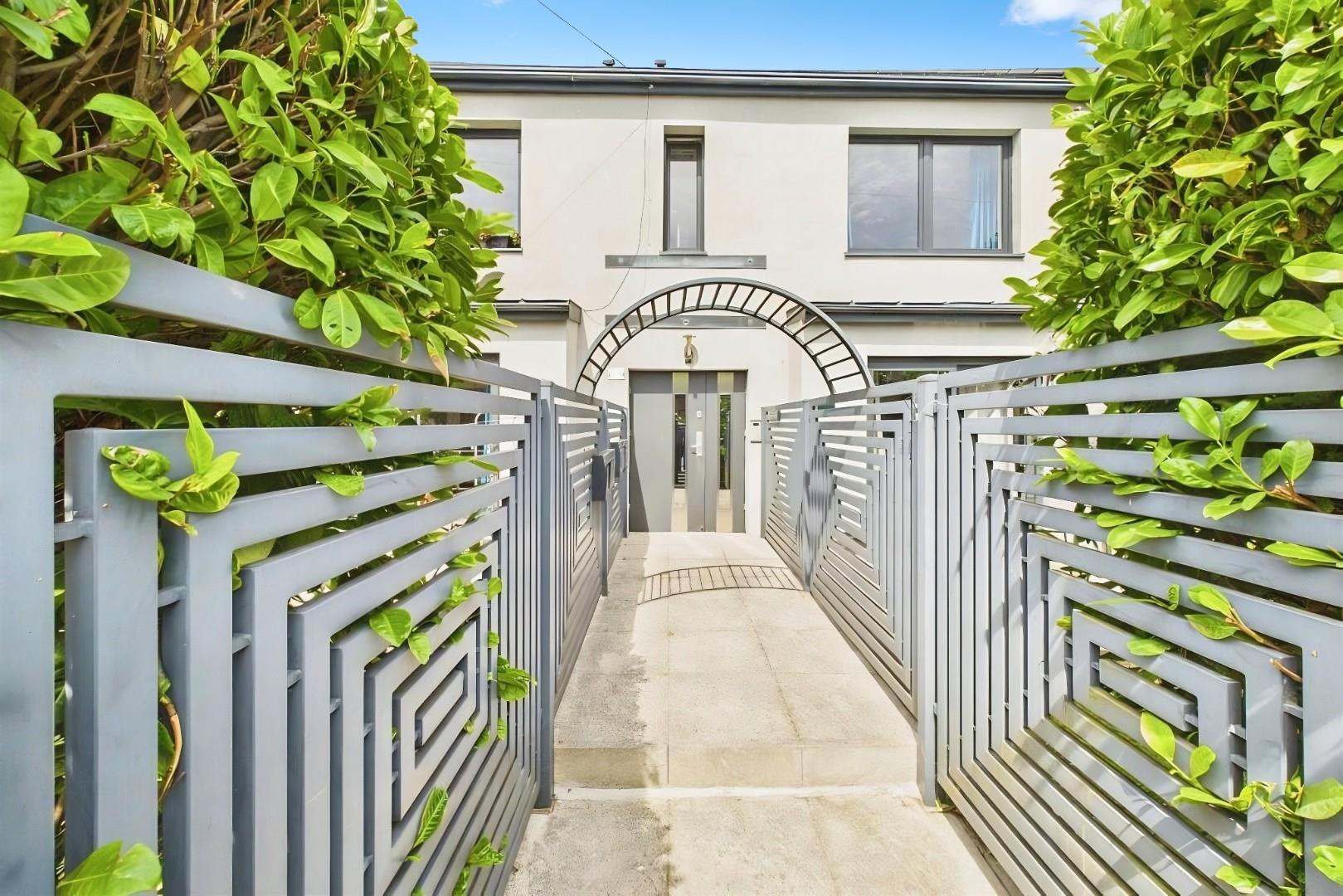 10 bedroom block of flats for sale 0