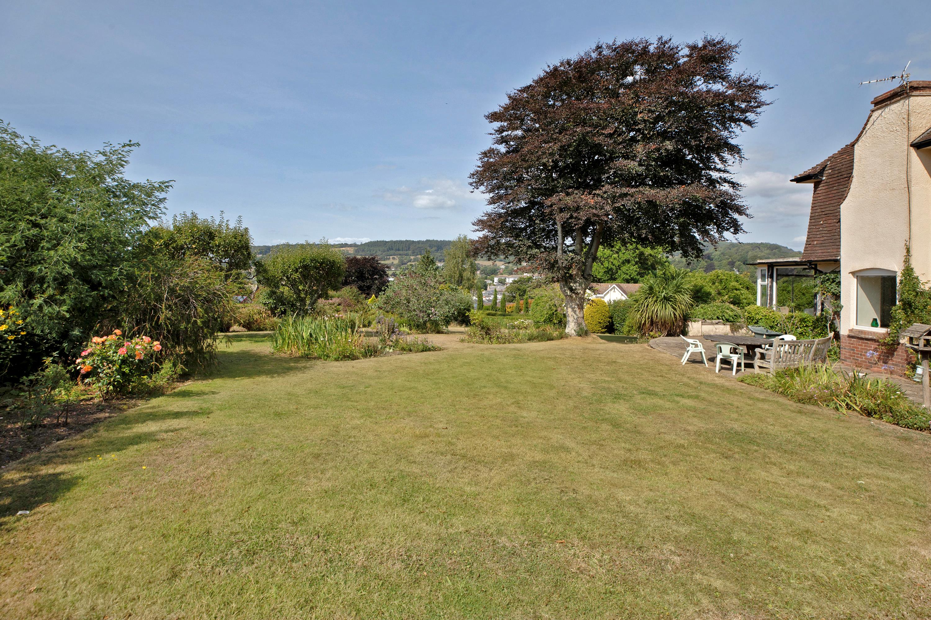 4 bedroom detached house for sale 0