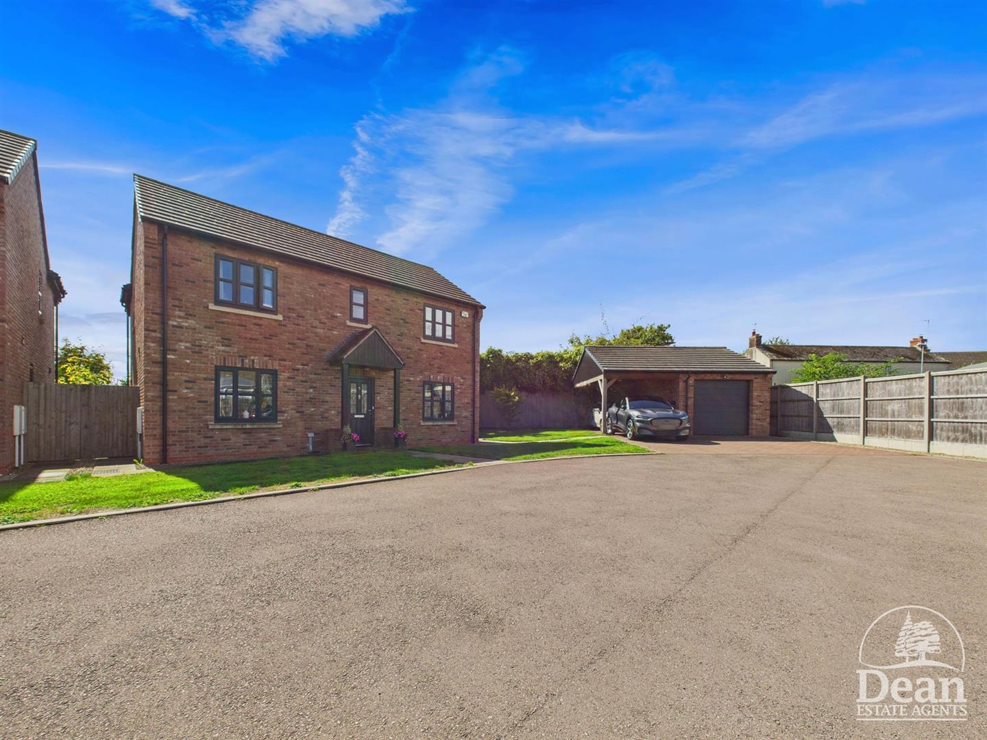 4-bed house on 7, Dukes Close, Coleford, £475,000
