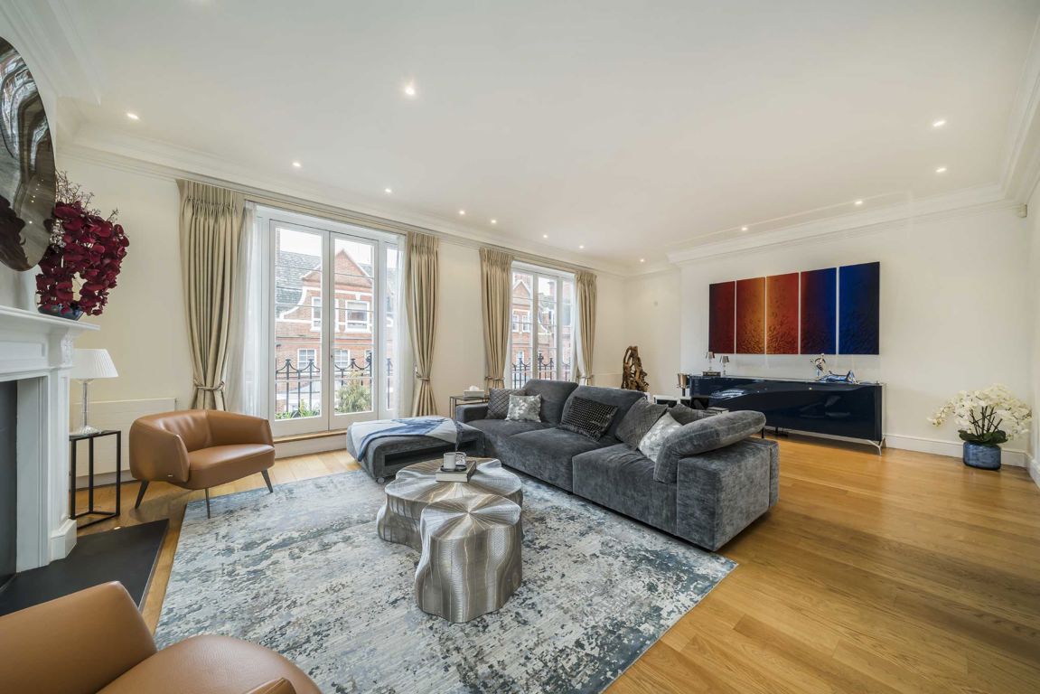 3 bedroom flat for sale 0