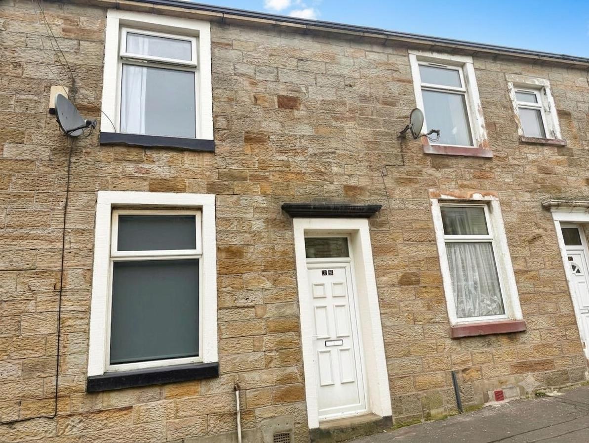28, Queensberry Road, Burnley photo 2