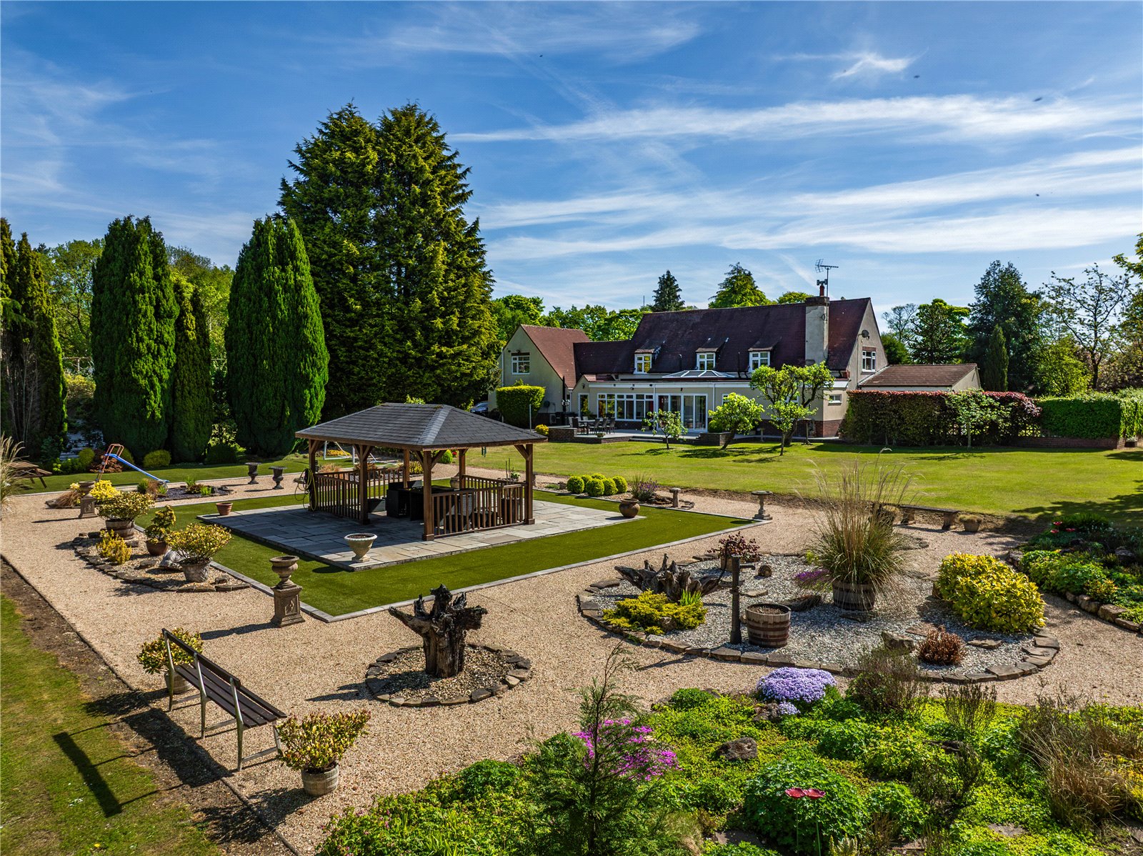 5 bedroom detached house for sale 0