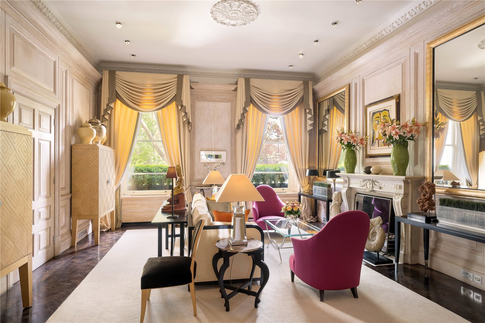4 bedroom flat for sale in London