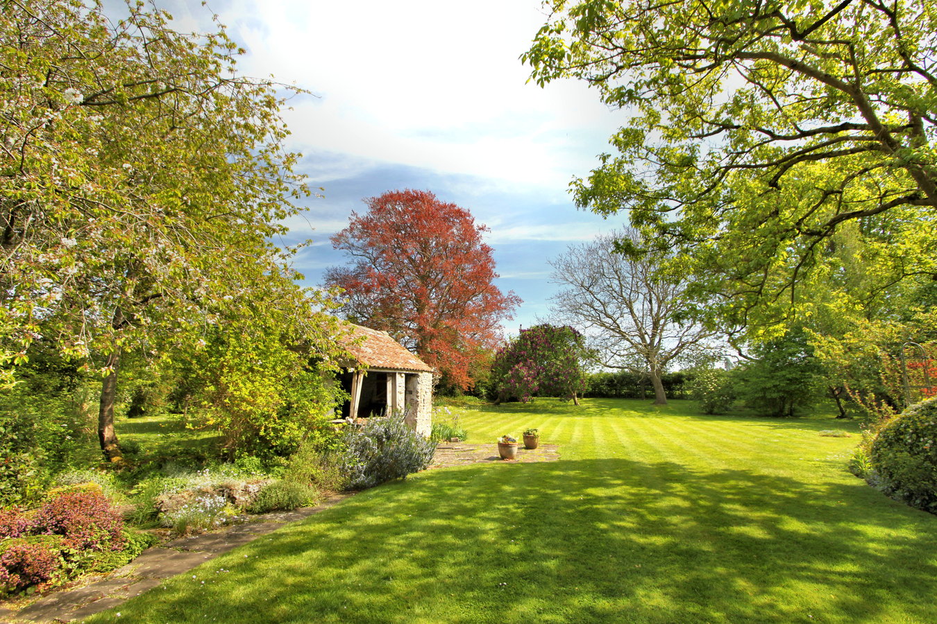 5 bedroom detached house for sale 0