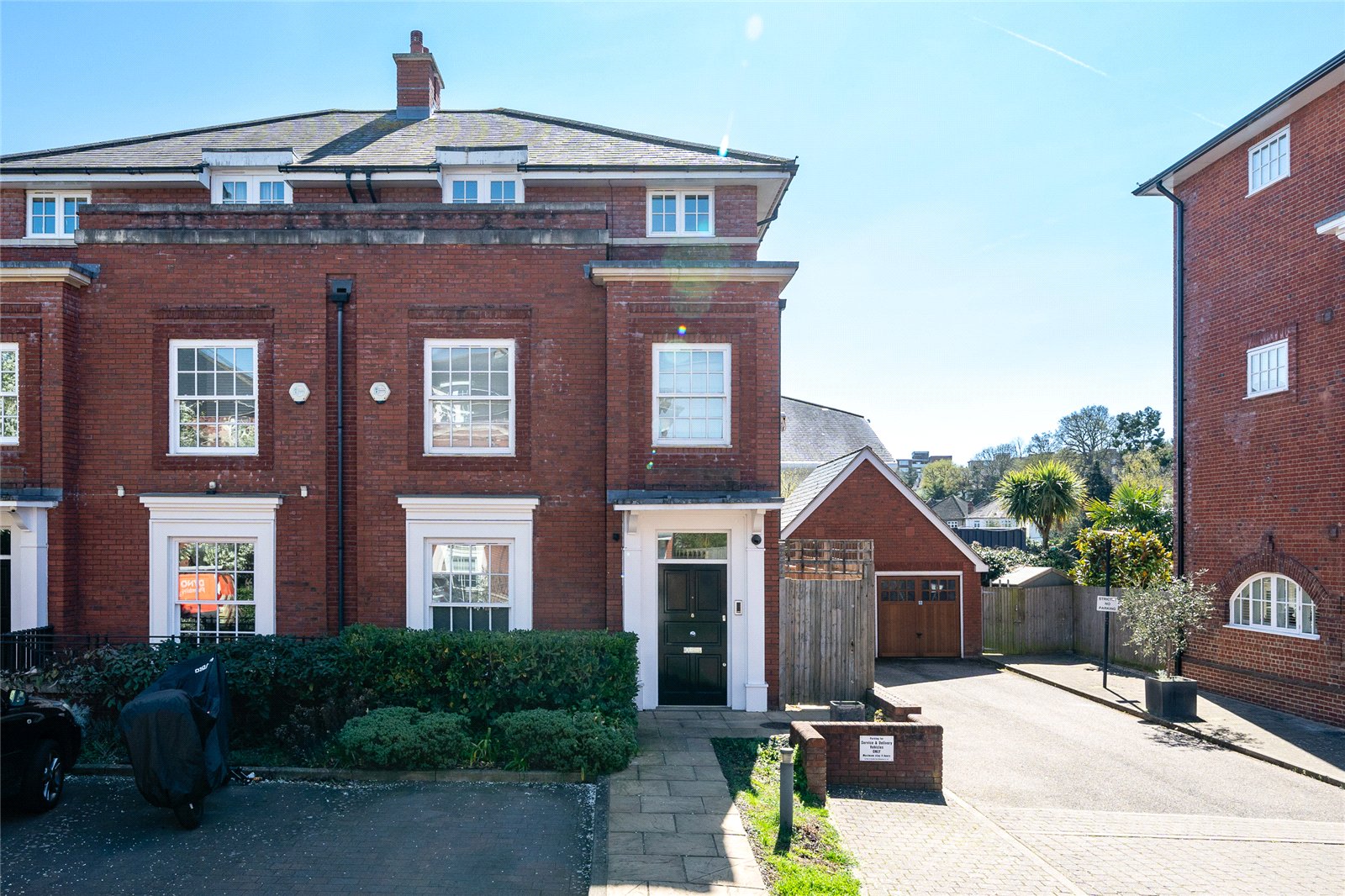 5 bedroom semi-detached house for sale 0