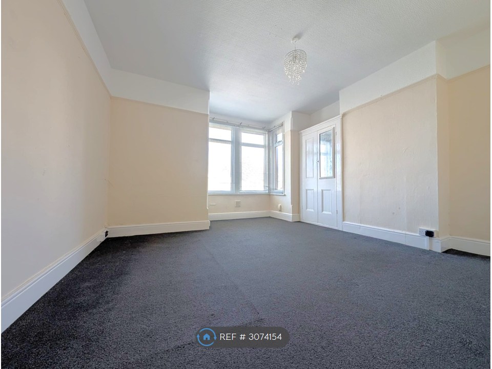 B Rainham Road, Chatham photo 5