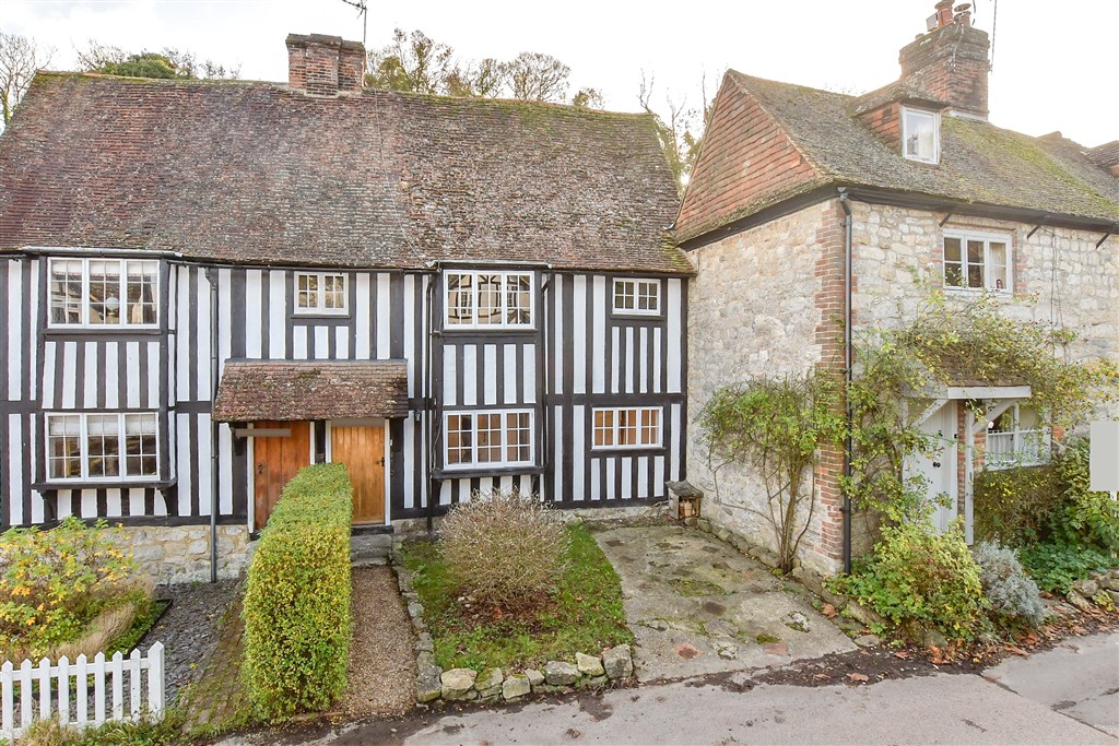 3-bed terraced on Well Street Loose, Maidstone, £450,000