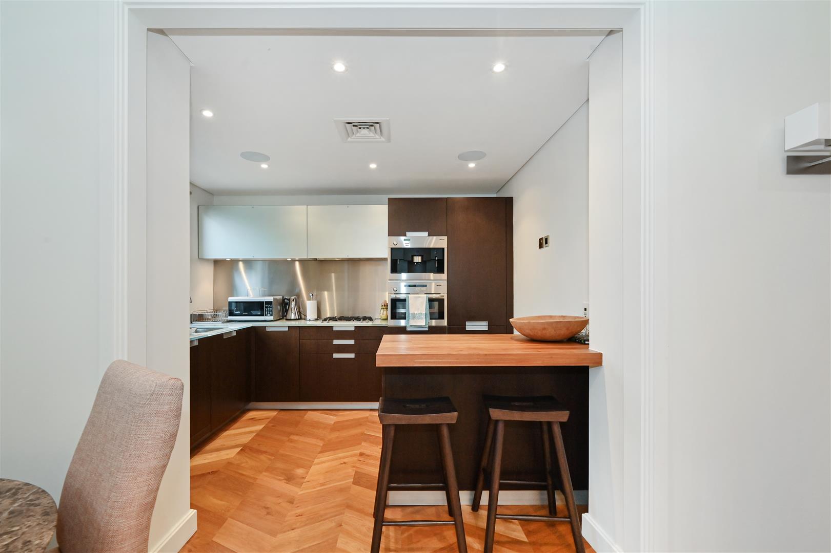 2 bedroom flat for sale 0