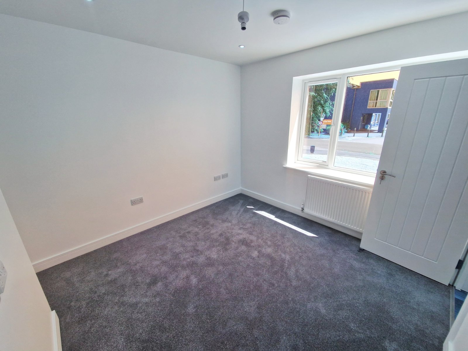 Room 1, 27, Heron Square, Hampshire photo 4