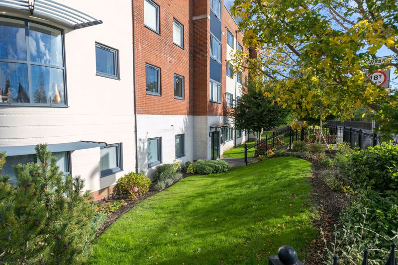 Photos of Kiln House, Fosters Place, East Grinstead, West Sussex RH19